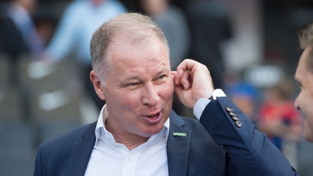 Fühlt sich wohl beim FC Augsburg: Manager Stefan Reuter.