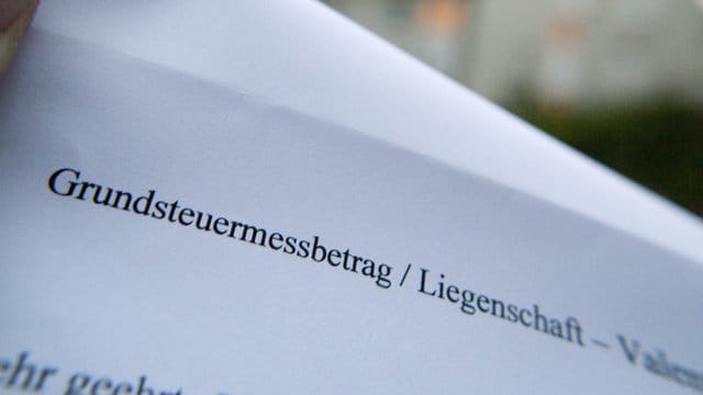 Grundbesitz-Abgabenbescheid: Die Reform der Grundsteuer hat noch einen langen Weg vor sich. Grundbesitz-Abgabenbescheid: Die Reform der Grundsteuer hat noch einen langen Weg vor sich.