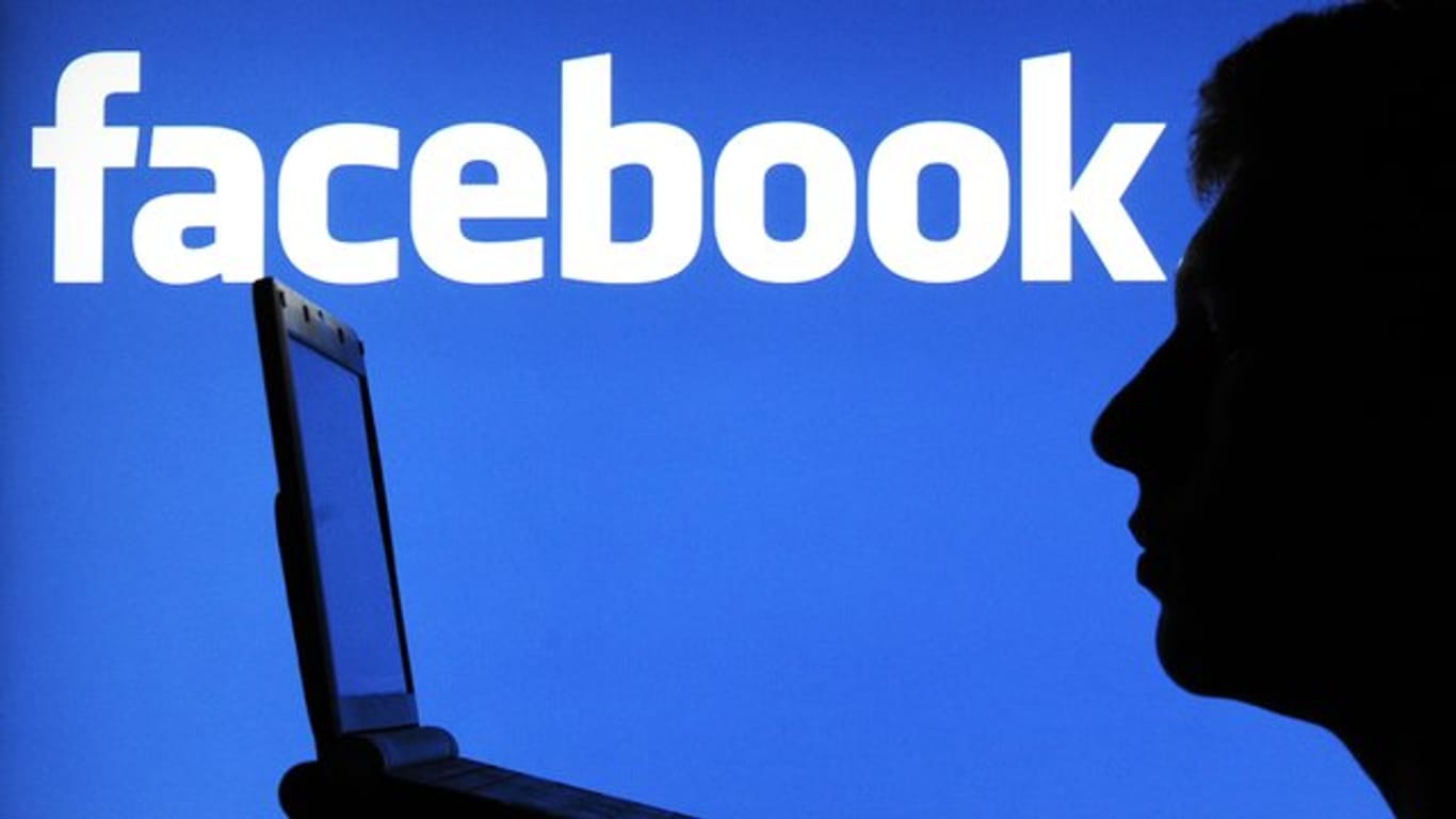 Auch Facebook-Mitglieder in Deutschland meldeten zum Teil seit dem späten Nachmittag Probleme.