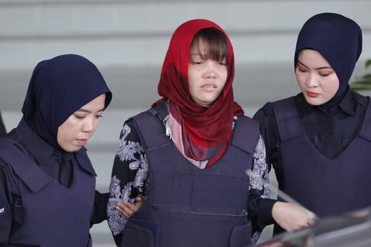 Der Vietnamesin Doan Thi Huong (M) droht wegen mutmaßlichen Mordes an Kim Jong Nam die Todesstrafe.