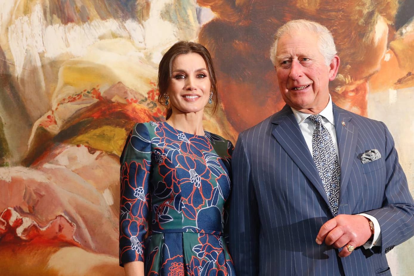 Königin Letizia und Prinz Charles: Die beiden sahen sich gemeinsam eine neue Kunstausstellung an.