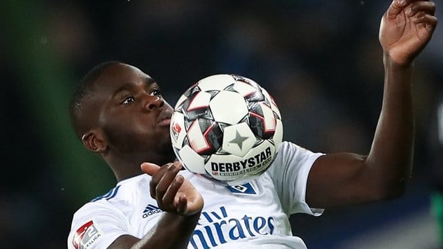 Orel Mangala ist derzeit an den HSV ausgeliehen.