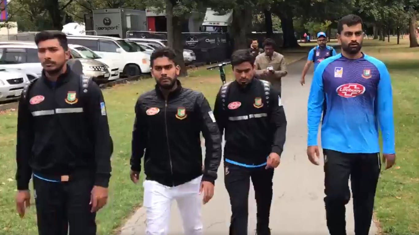 Mitglieder der Kricket-Nationalmannschaft von Bangladesh in Christchurch: Das Team entkam knapp dem Anschlag auf zwei Moscheen in der neuseeländischen Stadt.