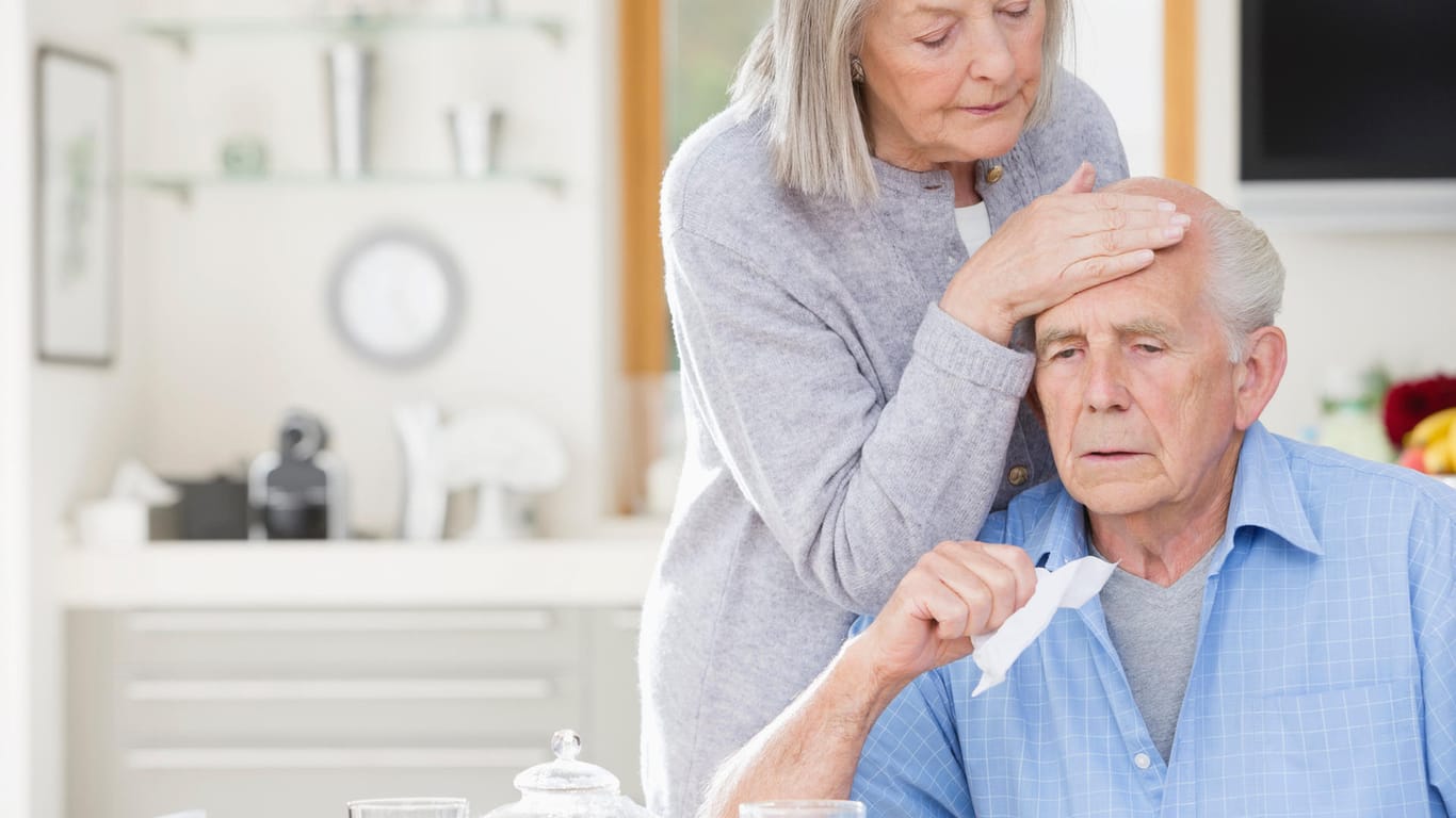Ältere Menschen: Sie sind besonders anfällig für eine Grippeerkrankung.