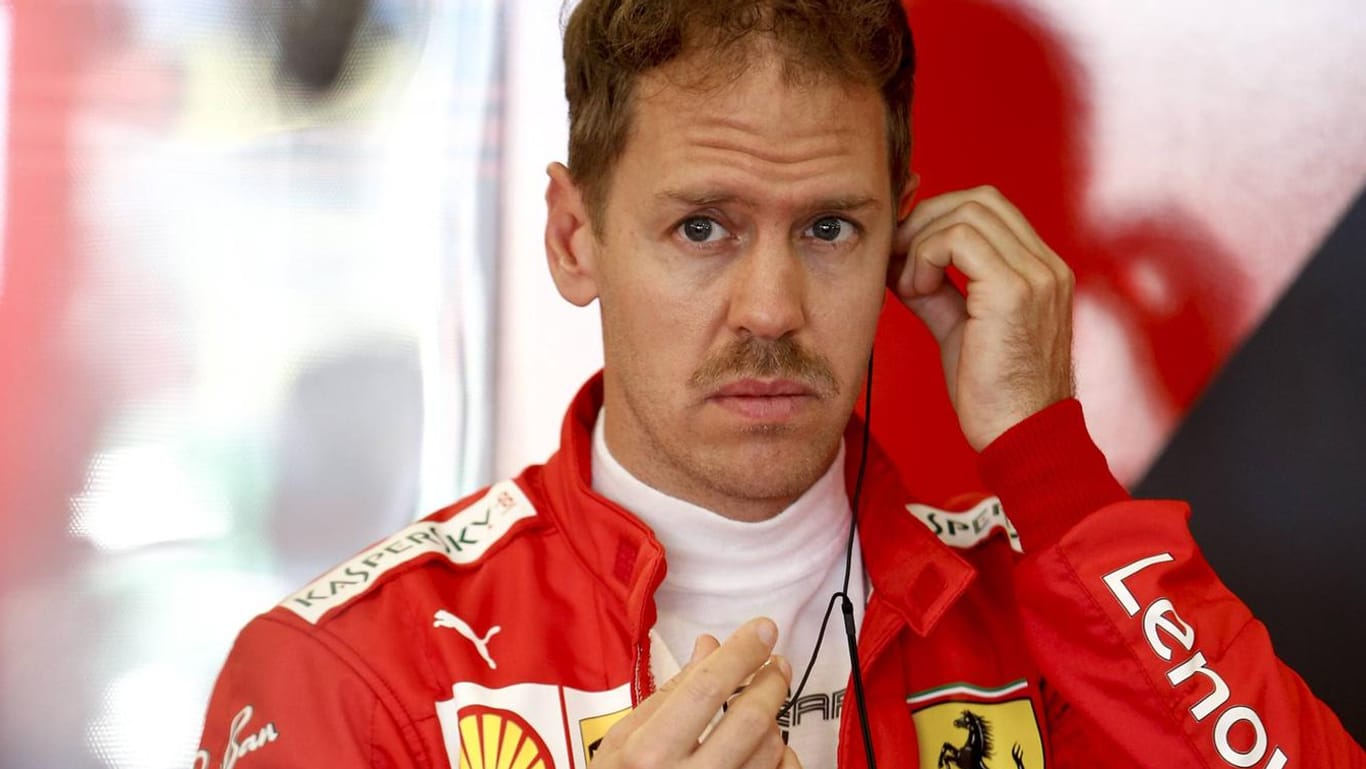 Besorgte Miene: Sebastian Vettel enttäuschte zum Auftakt in Melbourne.