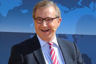 Jan Hofer: Der "Tagesschau"-Sprecher gönnt sich keine Pause.