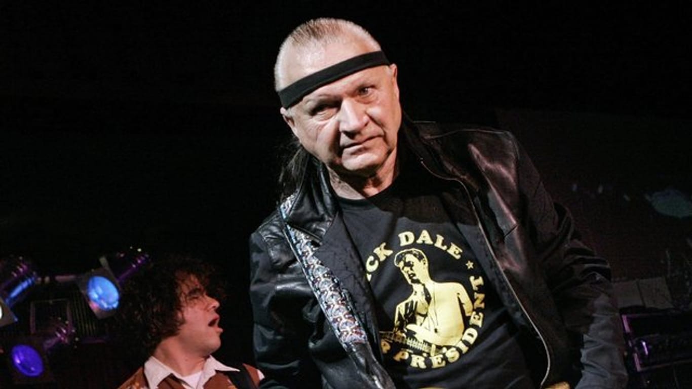 Der Gitarrist Dick Dale wurde 81 Jahre alt.