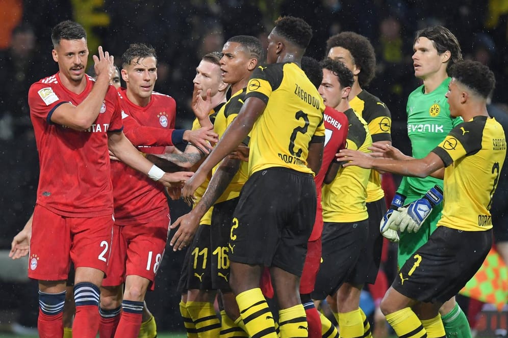 Hitzige Szene aus dem Hinspiel: Das Spiel Bayern gegen Dortmund Anfang April könnte vorentscheidenden Charakter haben.