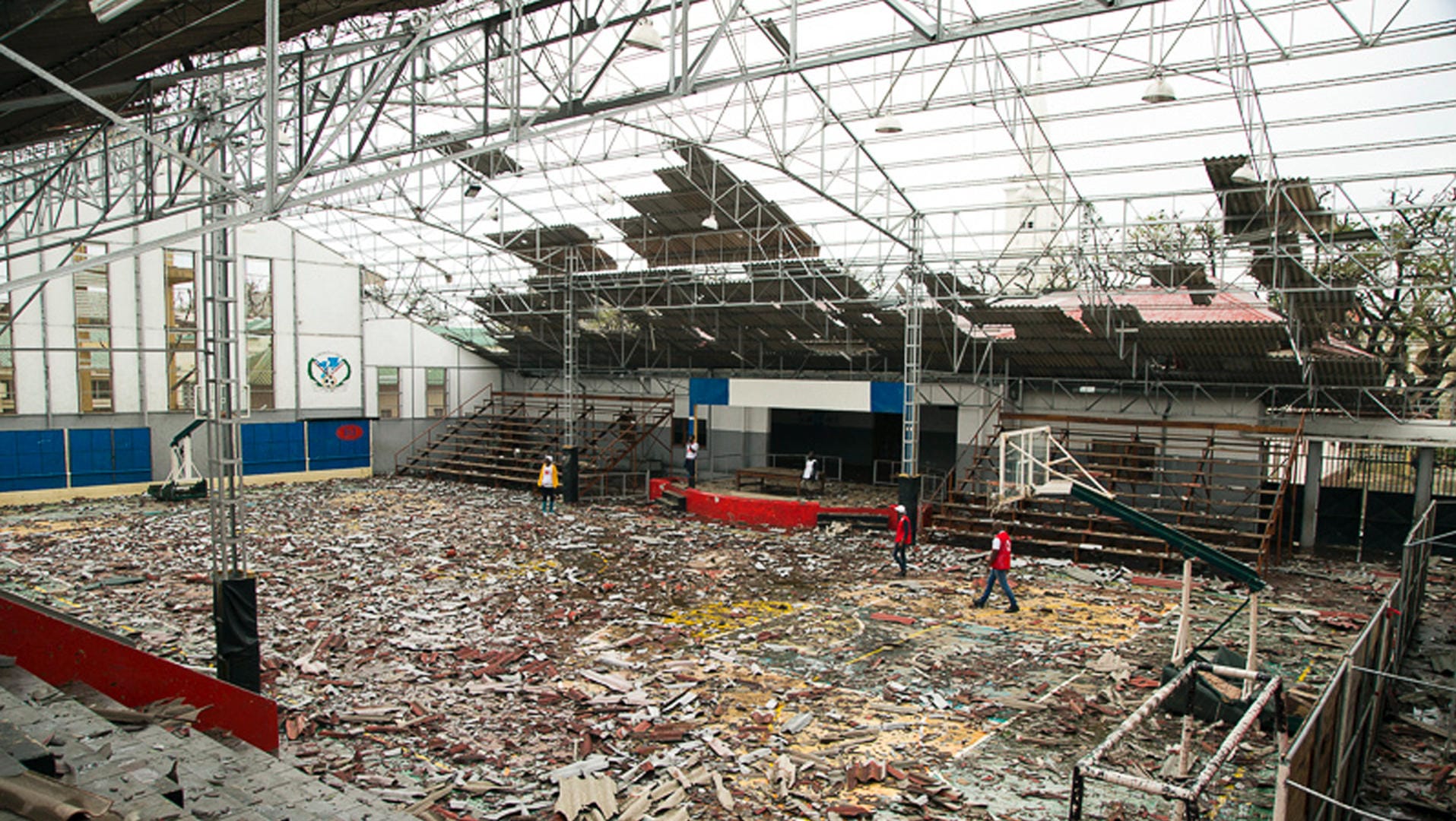 Die Überreste der Sportarena in Beira nach dem Wirbelsturm in Mosambik.