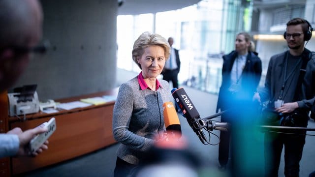 Soll 2020 weniger Geld für die Bundeswehr bekommen als von ihr gewünscht: Verteidigungsministerin Ursula von der Leyen. Soll 2020 weniger Geld für die Bundeswehr bekommen als von ihr gewünscht: Verteidigungsministerin Ursula von der Leyen.