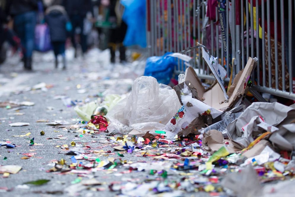 Nach dem Karneval: Die Stadt Stuttgart will nun stärker gegen Müllverschmutzung vorgehen. (Symbolfoto)