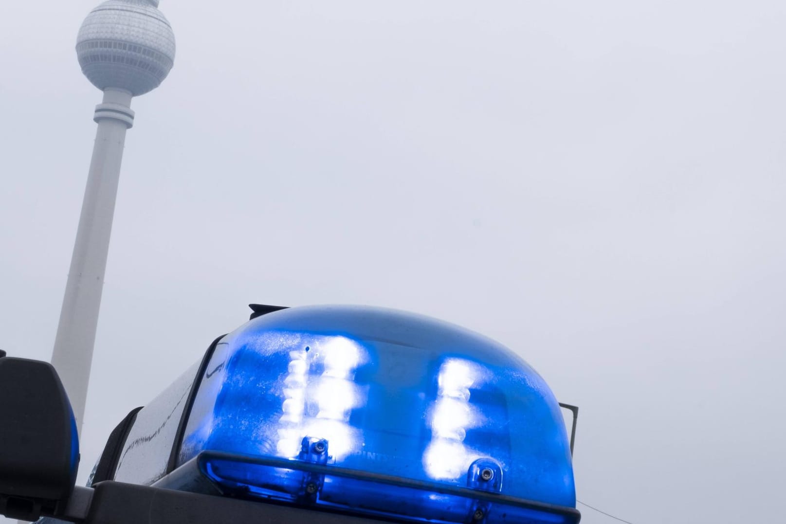 Berliner Polizei: Vor einer Grundschule hat ein Vater die Nerven verloren. (Symbolbild)