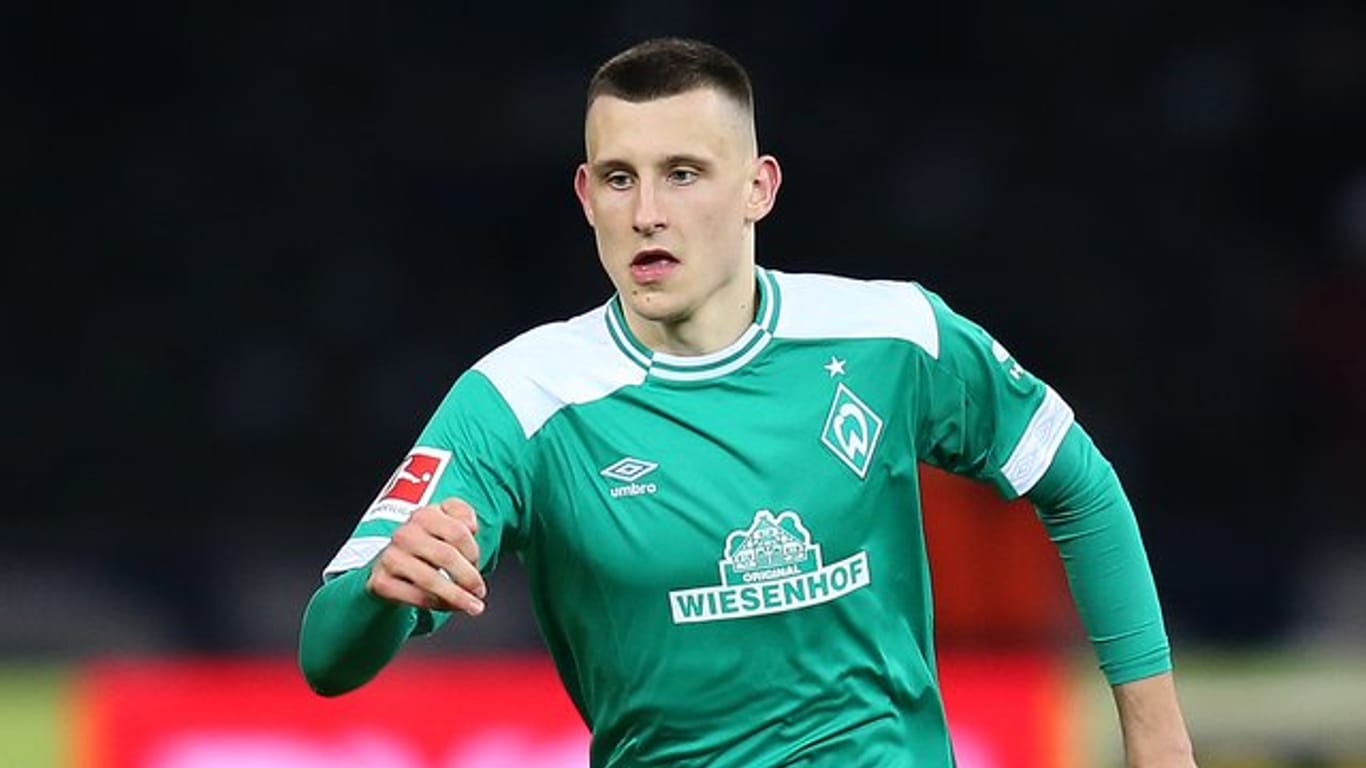 Maximilian Eggestein von Werder Bremen wurde von Bundestrainer Löw für das Länderspiel gegen Serbien in den DFB-Kader berufen.
