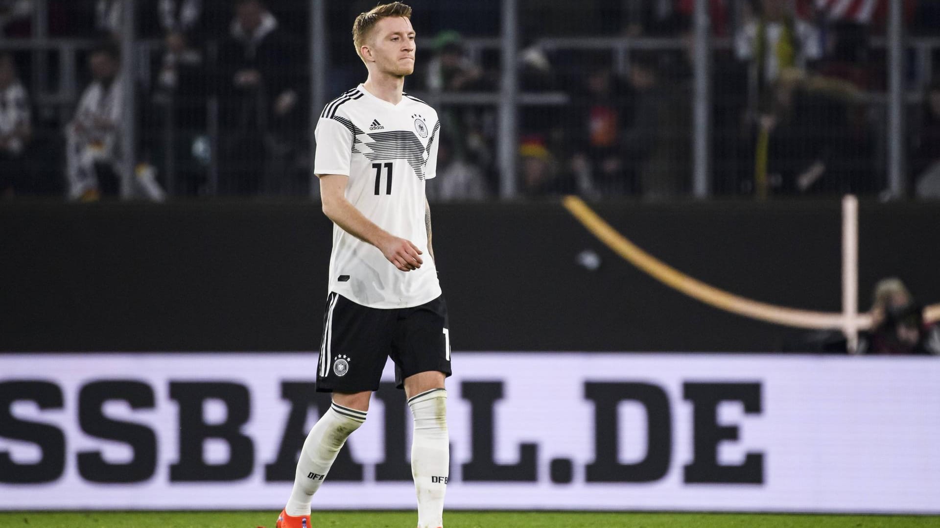 Nicht wirklich zufrieden: Marco Reus holte mit dem DFB-Team im ersten Länderspiel des Jahres gegen Serbien ein 1:1.