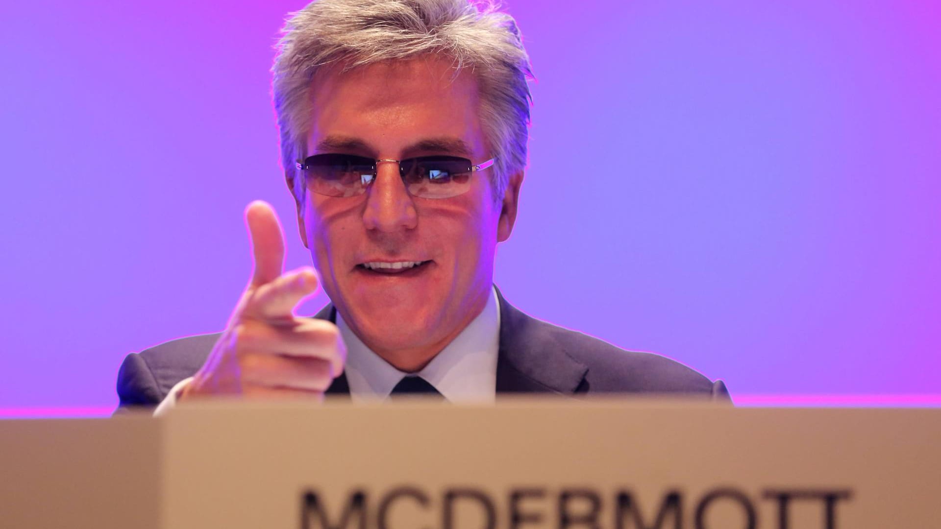 Spitzenverdiener: So weit die Verdienste bekannt sind, bringt Bill McDermott (SAP) unter allen DAX-Bossen am meisten Geld nach Hause.