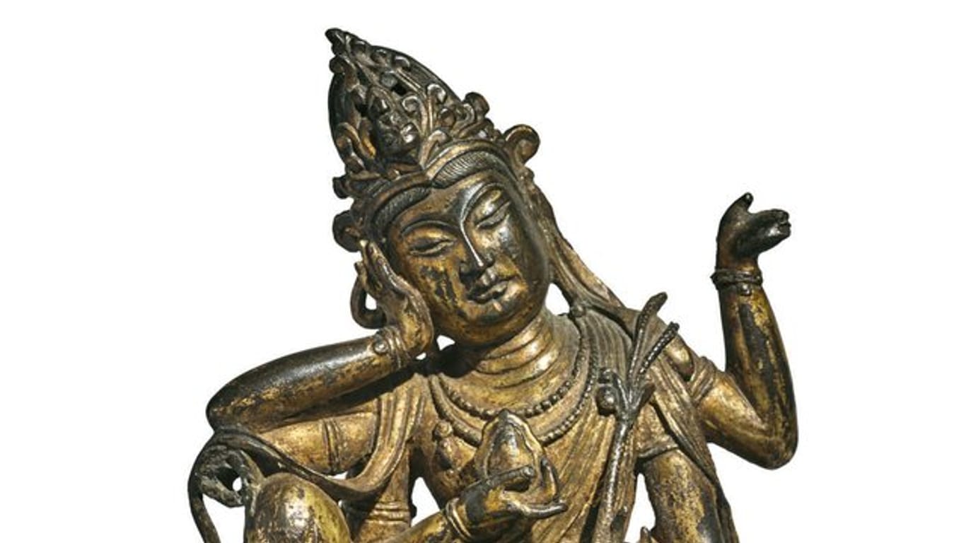Die Bronze-Figur der buddhistischen Gottheit Cintamanicakra Avalokiteshvara war einem Bieter 2,1 Millionen Dollar wert.