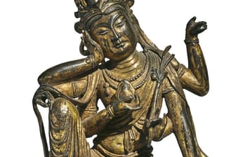 Die buddhistische Gottheit Cintamanicakra Avalokiteshvara: Die antike Figur wurde für viel Geld im Aktionshaus Sotheby's versteigert.