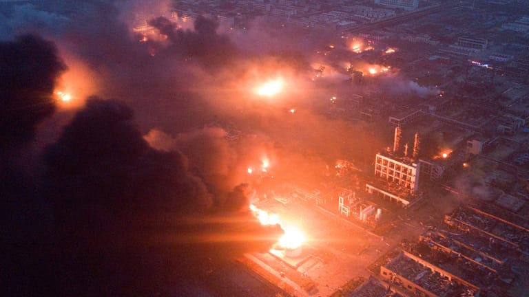 Explosion im Osten Chinas: Ein Brand in einem Chemiepark hat eine tödliche Explosion verursacht.
