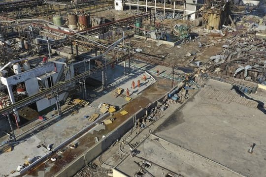 Die Explosion verwandelte den Chemiepark in ein Trümmerfeld.