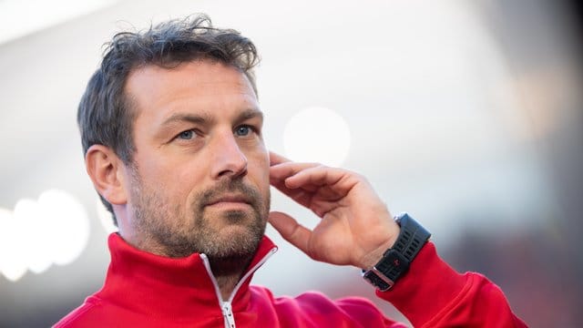 Markus Weinzierl trainiert derzeit den VfB Stuttgart.