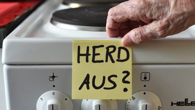 Absturz ins Vergessen: Analysen haben gezeigt, dass der getestete Antikörper Aducanumab nicht wie erhofft die Alzheimer-Krankheit bremst.