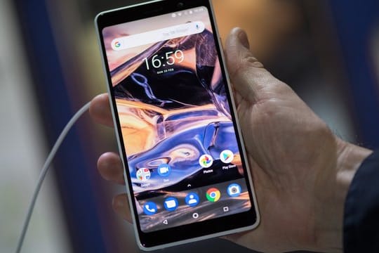 Eine einzelne Lieferung des Modells Nokia 7 Plus sei fälschlicherweise mit der Geräteaktivierungs-Software für ein anderes Land ausgestattet worden, erklärte Hersteller HMD Global.