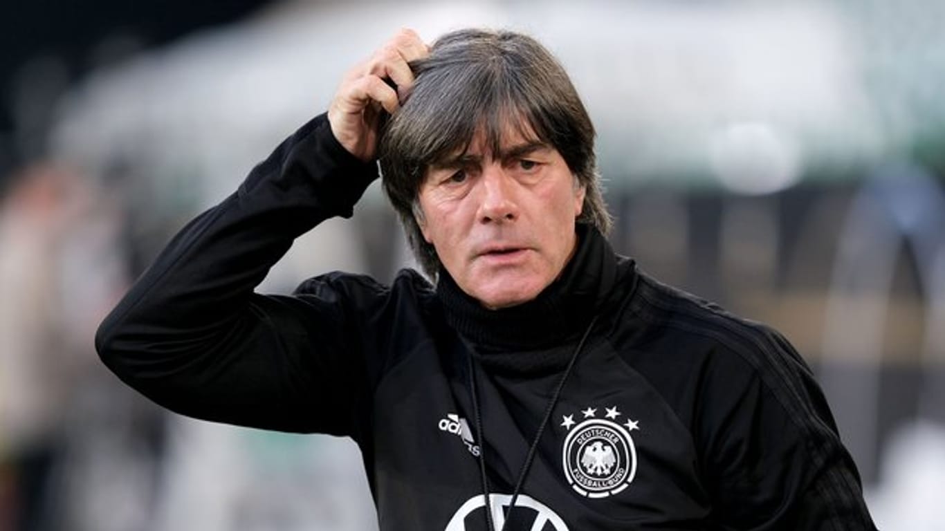 Hat mit dem DFB-Team die Hürde Holland zu meistern: Bundestrainer Joachim Löw.