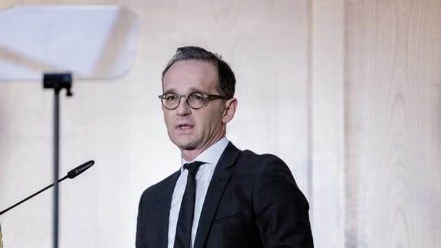 Außenminister Maas über die Nato-Luftangriffe auf Serbien vor 20 Jahren: "Ich glaube nach wie vor, dass die deutsche Beteiligung ein Ausfluss verantwortungsbewussten Handelns gewesen ist. Außenminister Maas über die Nato-Luftangriffe auf Serbien vor 20 Jahren: "Ich glaube nach wie vor, dass die deutsche Beteiligung ein Ausfluss verantwortungsbewussten Handelns gewesen ist.