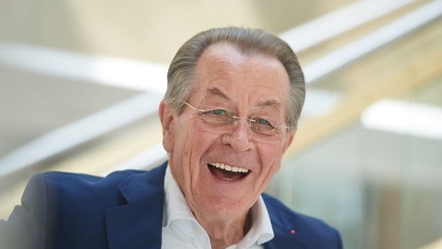 Auf der Leipziger Buchmesse wird auch Franz Müntefering an Gesprächsrunden teilnehmen. Auf der Leipziger Buchmesse wird auch Franz Müntefering an Gesprächsrunden teilnehmen.