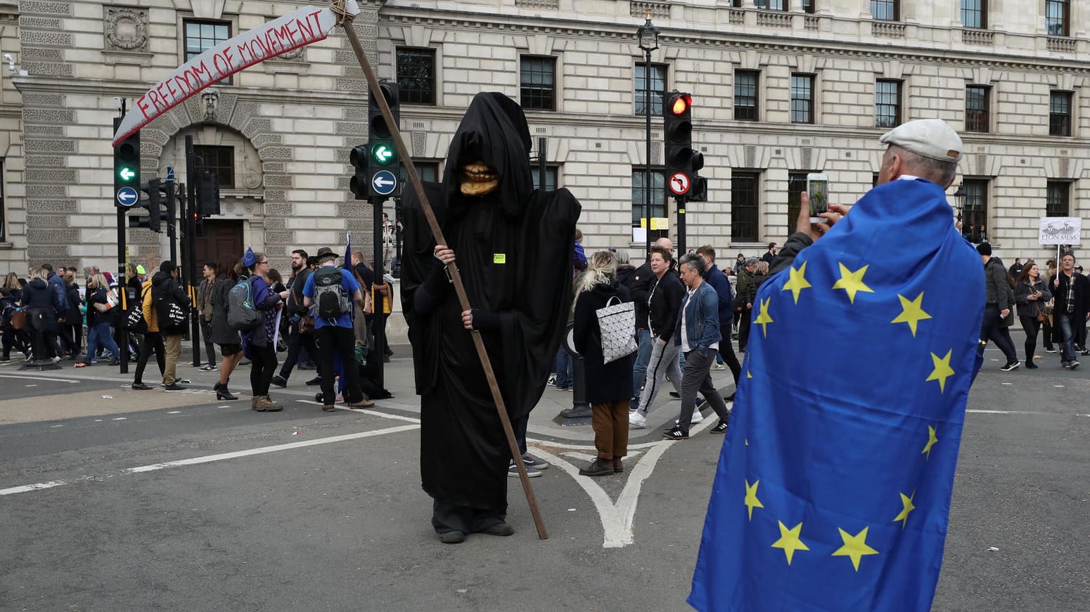 in London demonstrieren hunderttausende Menschen gegen den Brexit. Es könnte der größte Protest in der Geschichte des Landes sein.