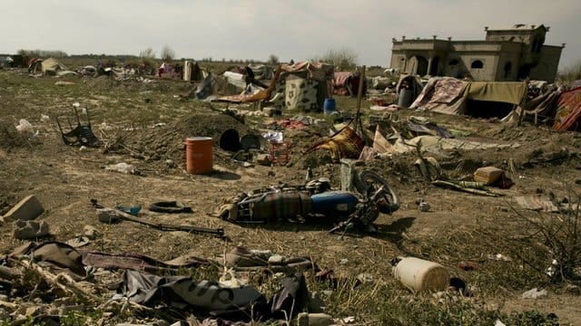 Nach monatelangen Kämpfen haben Truppen unter kurdischer Führung die letzte Bastion der Terrormiliz Islamischer Staat (IS) in Syrien eingenommen. Nach monatelangen Kämpfen haben Truppen unter kurdischer Führung die letzte Bastion der Terrormiliz Islamischer Staat (IS) in Syrien eingenommen.