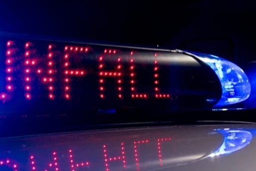 Unfall in Bayern (Symbolbild): Ein Motorradfahrer hat einen Traktor gestreift und ist seinen Verletzungen erlegen.