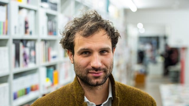 Der Autor Takis Würger, Autor des umstrittenen Romans "Stella", sucht eine Wohnung in New York. Der Autor Takis Würger, Autor des umstrittenen Romans "Stella", sucht eine Wohnung in New York.