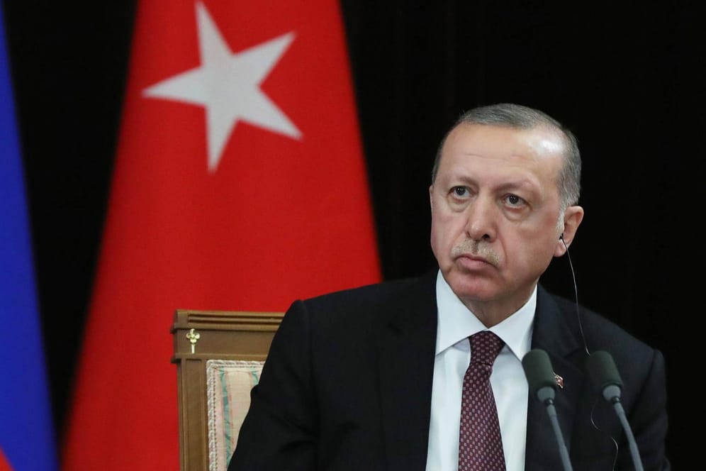 Recep Tayyip Erdogan (Archivbild): Der türkische Präsident droht Währungsspekulanten mit Konsequenzen.