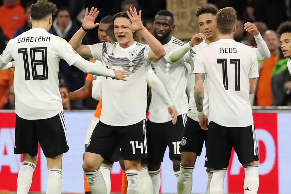 Jubel beim DFB-Team nach dem 3:2 gegen die Niederlande.