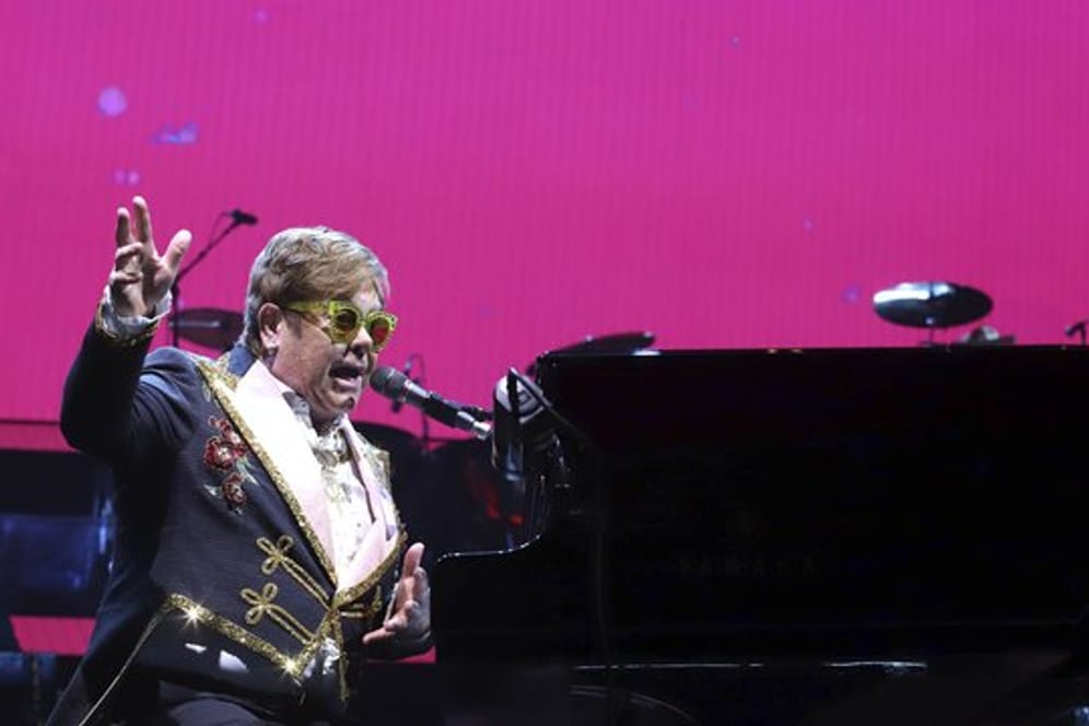 Im Rahmen seiner "Farewell Yellow Brick Road"-Tour gibt Elton John ein Konzert im New Yorker Madison Square Garden.