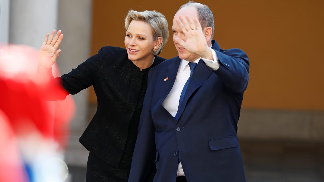 Fürstin Charlene und Fürst Albert II. von Monaco: Die beiden zeigten sich vertraut.
