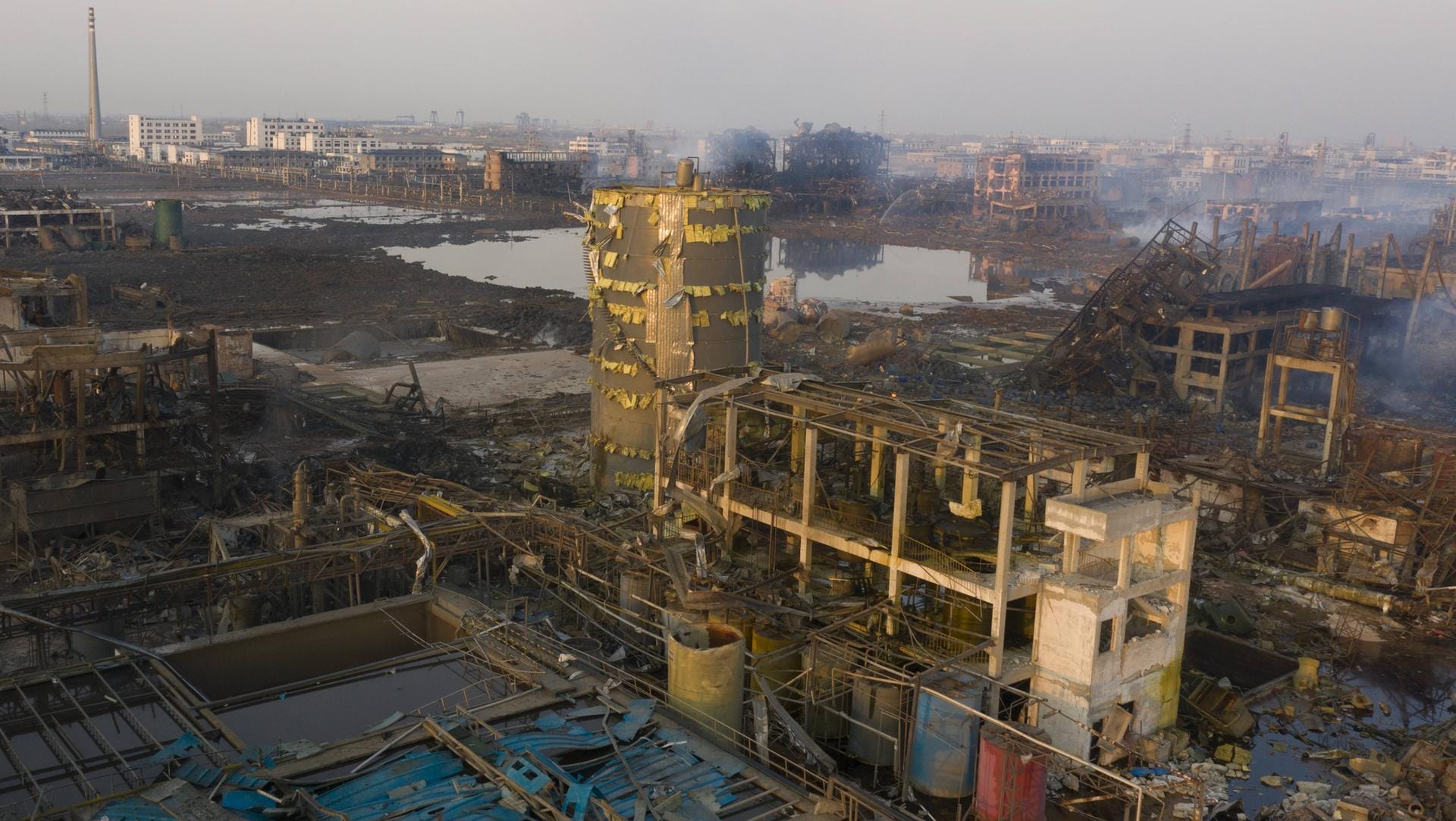 Der Chemiepark in Yancheng: Nach der Katastrophe liegt Vieles in Schutt und Asche.