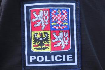 Tschechische Polizei: Ein Mann drang in eine Villa in Prag ein. (Symbolbild)