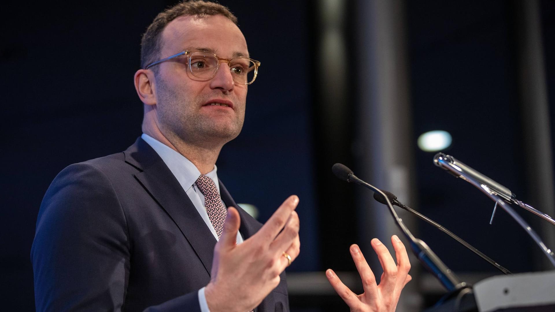 Jens Spahn: Der Bundesgesundheitsminister plant mehr Wahlfreiheit für die gesetzlich Versicherten. Jens Spahn: Der Bundesgesundheitsminister plant mehr Wahlfreiheit für die gesetzlich Versicherten.