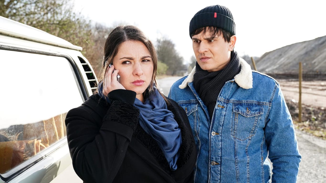 Milos Vukovic in einer seiner ersten Szenen nach der Rückkehr mit Antonia Michalsky, die in der Serie seine Halbschwester Saskia spielt.