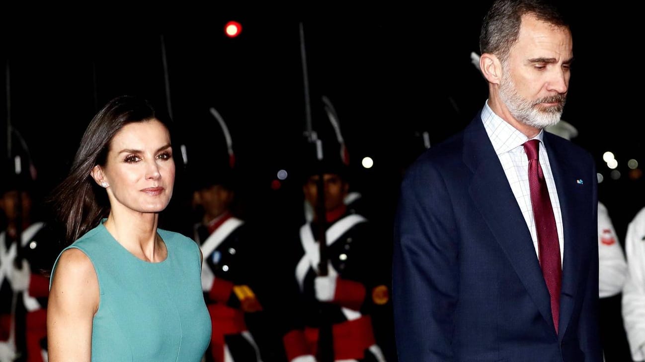 Letizia und Felipe: Nach ihrer Landung in Buenos Aires gab es Probleme.