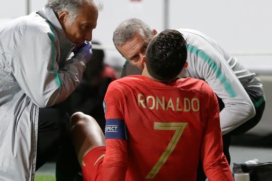 Cristiano Ronaldo verletzte sich gegen Serbien.