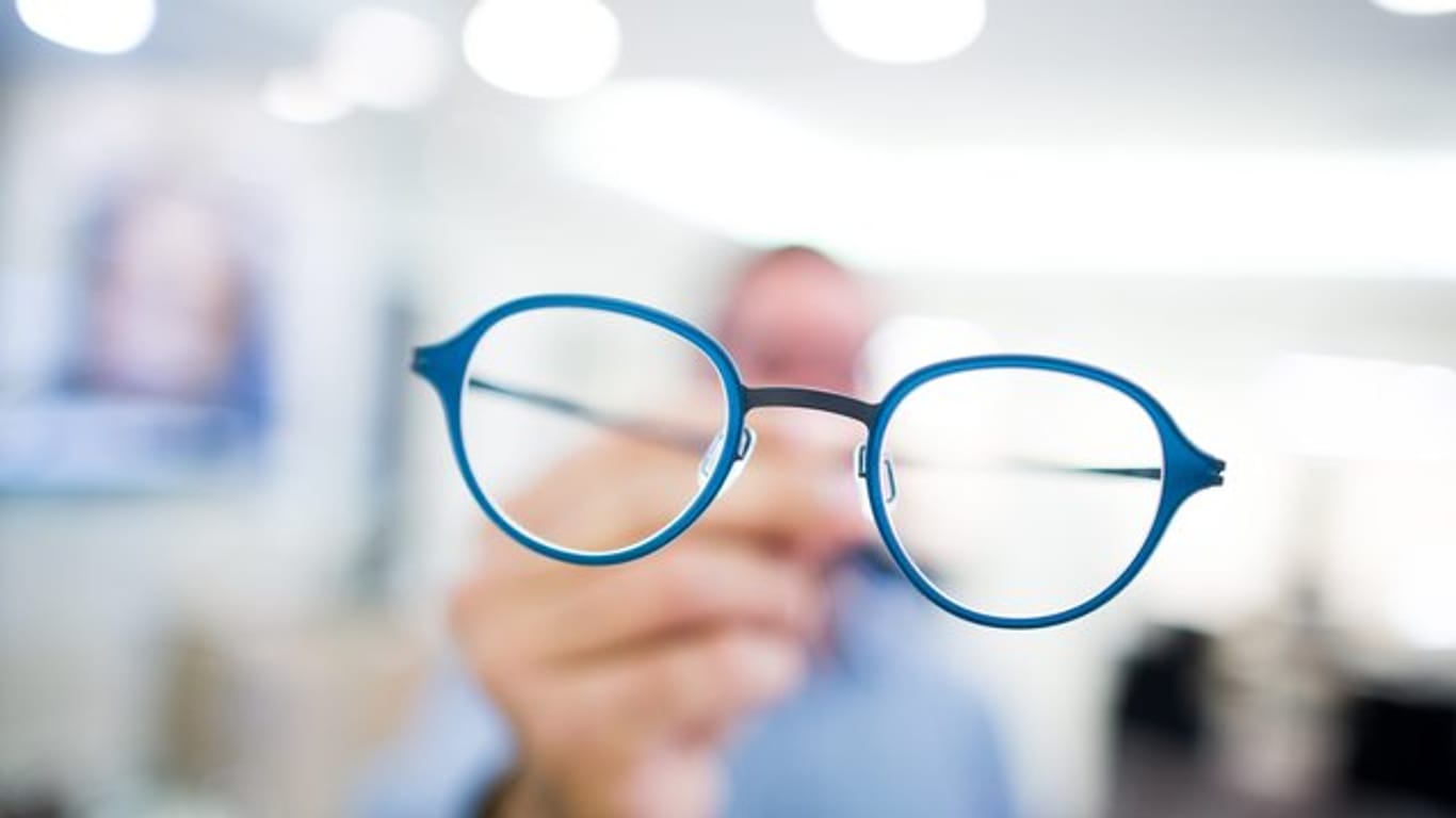 Sehhilfe: Wer eine neue Brille braucht, der sollte sich besser mehrere Angebote einholen. Denn laut einem Test variieren bei vielen Anbietern sowohl die Preise, als auch der Service.