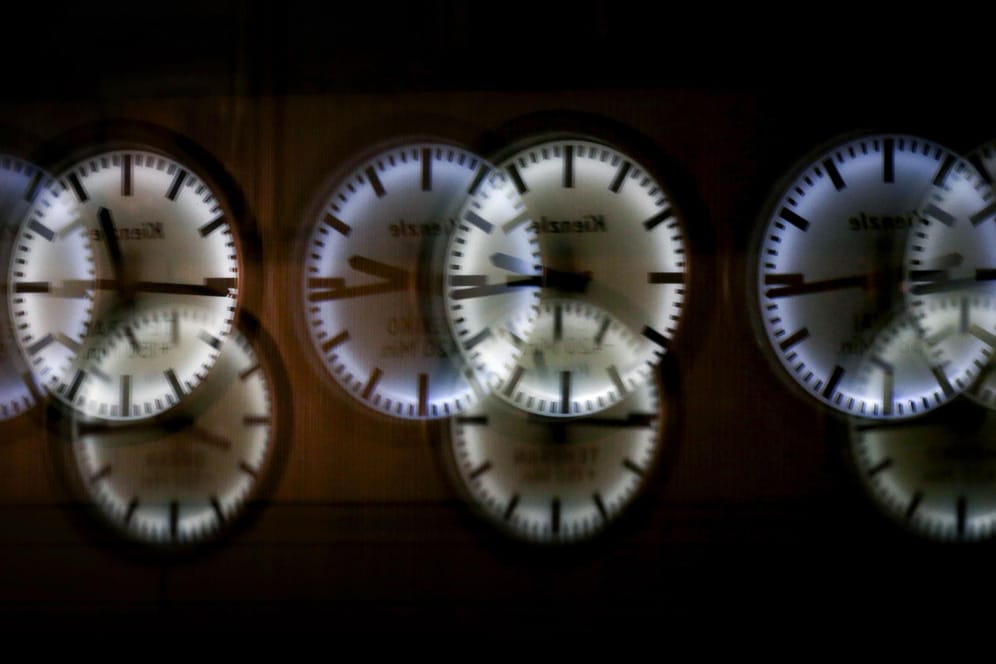 Uhren: Das EU-Parlament plädiert für eine Abschaffung der Zeitumstellung im Jahr 2021.