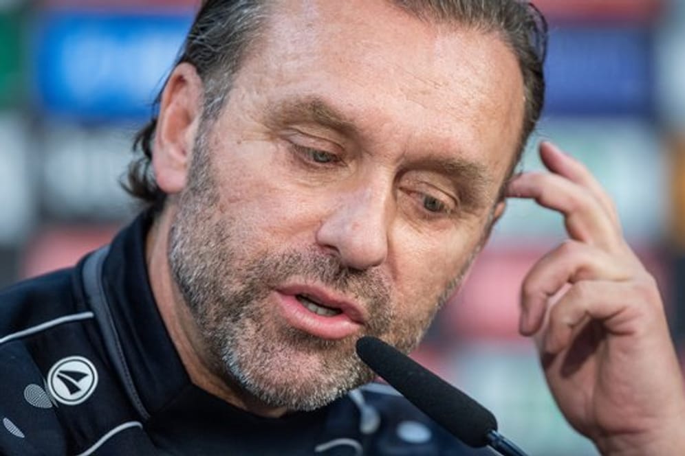 Von sieben Bundesliga-Partien mit Hannover 96 verlor Trainer Thomas Doll sechsmal.