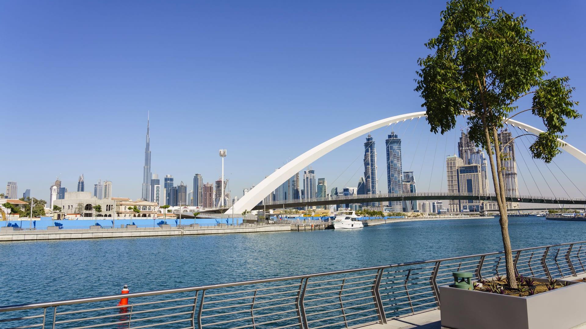 Tolerance Bridge in Dubai: Die Stadt bietet für Abenteuerlustige eine Menge Auswahl.