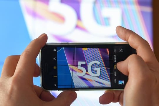 Handy-Fotografie des Schriftzugs 5G