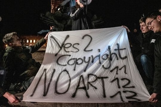 Demonstration gegen die Entscheidung des Europaparlaments für ein neues Urheberrecht in Berlin.