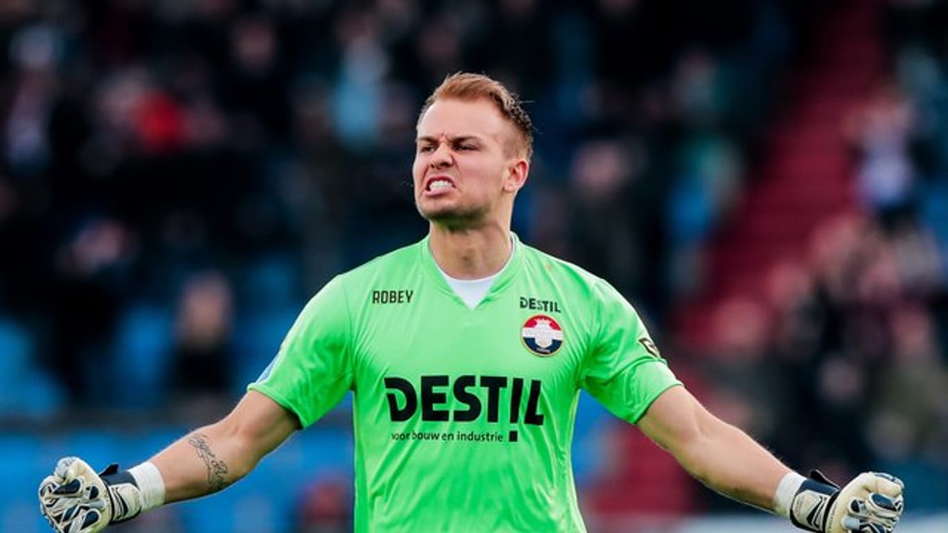 Steht mittlerweile in den Niederlanden im Tor: Tilburg-Keeper Timon Wellenreuther jubelt.